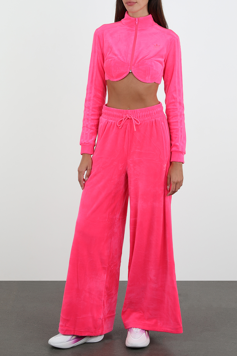 ג'רמי סקוט לאדידס חולצת קרופ מרוכסנת בגוון ורוד